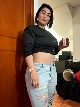 karenlennox1 online show from 3, 10, 2025