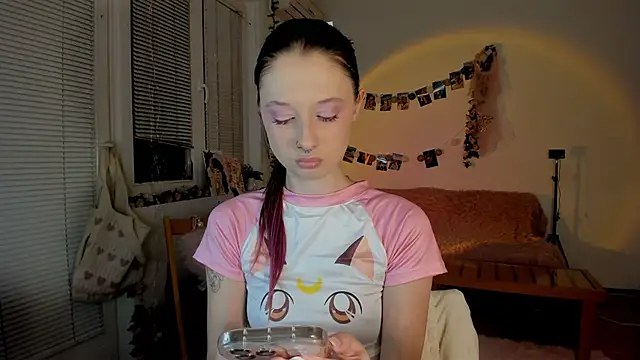 Jenny darling love online show from 3, 1, 2025