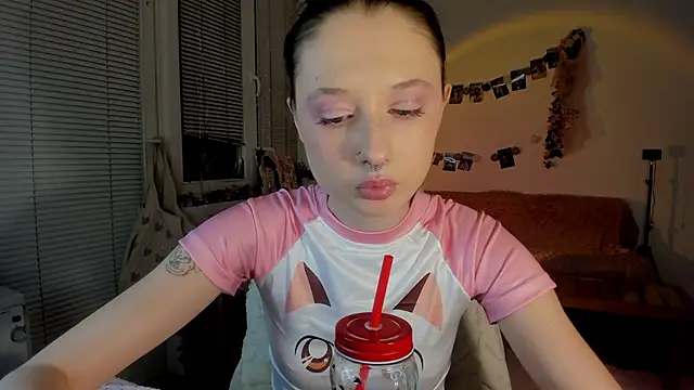 Jenny darling love online show from 3, 1, 2025