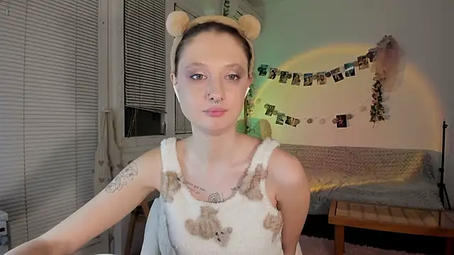 Jenny darling love online show from 29, 1, 2025