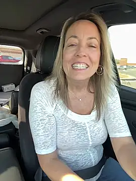 Cherry-red-xo online show from 13, 3, 2025