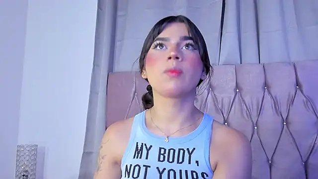 Snapshot of Ashley_piinkk_ chatting on 25, 2, 2025 Ashley piinkk online show from 25, 2, 2025