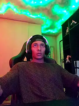 Snapshot of Jhonyblack_1 chatting on 6, 11, 2025 Jhonyblack 1 online show from 6, 11, 2025