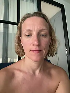 Snapshot of UmaTruewoman chatting on 16, 4, 2026 UmaTruewoman online show from 16, 4, 2026