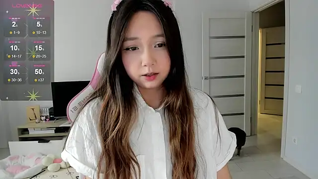 Fluffy Rose online show from 7, 5, 2026