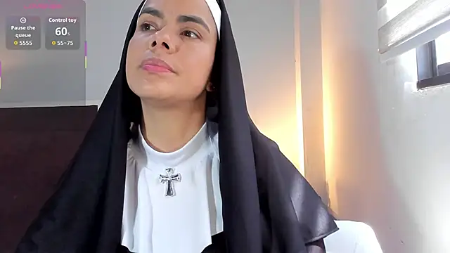 ClaraMariaMon online show from 4, 11, 2025