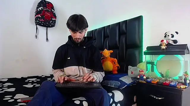 Brutal Sex Fucking online show from 17, 7, 2026