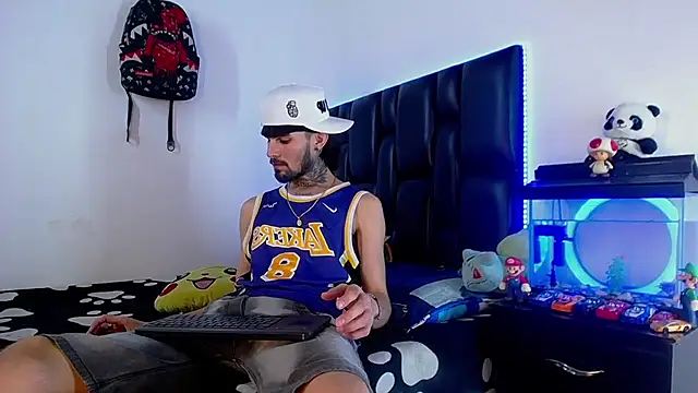 Brutal Sex Fucking online show from 18, 7, 2026