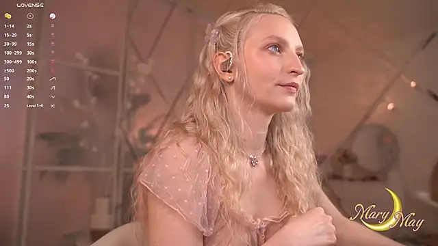 Snapshot of marylunamay chatting on 3, 5, 2026 marylunamay online show from 3, 5, 2026