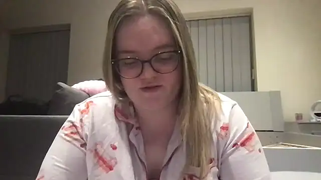 honeyyy24 online show from 6, 5, 2026