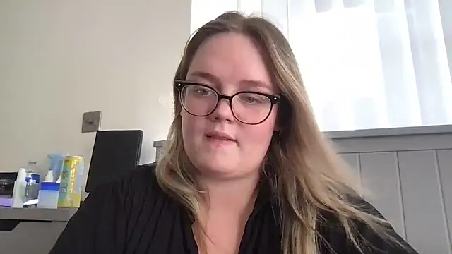 honeyyy24 online show from 13, 7, 2026