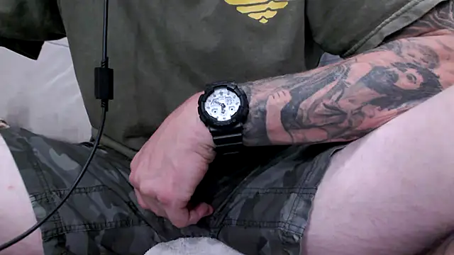 Snapshot of JohnnyKorrupt_ chatting on 17, 10, 2025 JohnnyKorrupt  online show from 17, 10, 2025