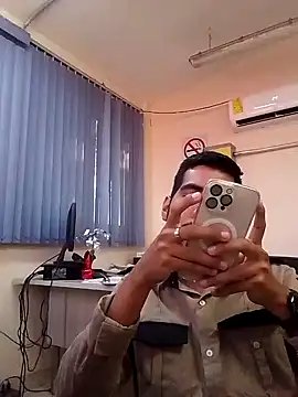 EnriquePersian197 online show from 9, 1, 2025