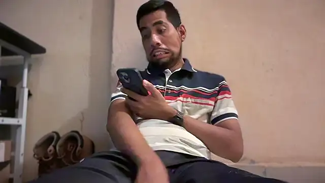 EnriquePersian197 online show from 4, 2, 2025