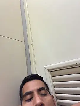 Snapshot of EnriquePersian197 chatting on 16, 5, 2026 EnriquePersian197 online show from 16, 5, 2026