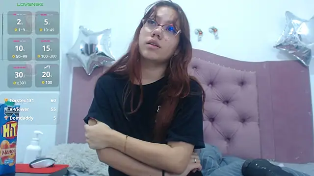 crystalhoneyy1 online show from 2, 1, 2025