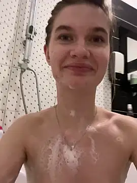 Snapshot of AnacondaOn chatting on 1, 2, 2025 AnacondaOn online show from 1, 2, 2025