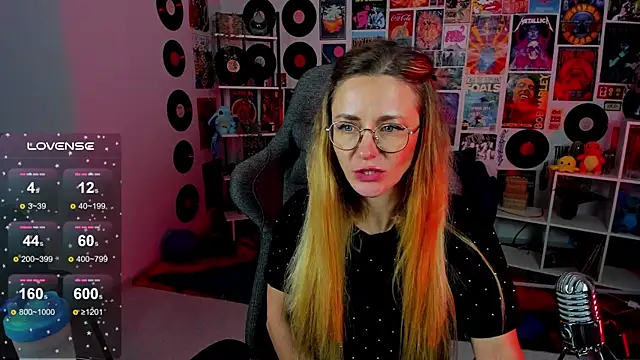 LadyIzabel online show from 13, 12, 2024