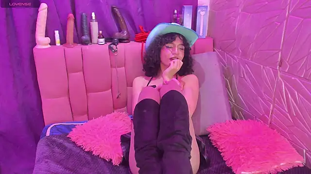 Snapshot of Angellike_doll chatting on 3, 10, 2025 Angellike doll online show from 3, 10, 2025