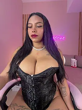 Snapshot of MadeleineSanez chatting on 20, 5, 2026 MadeleineSanez online show from 20, 5, 2026