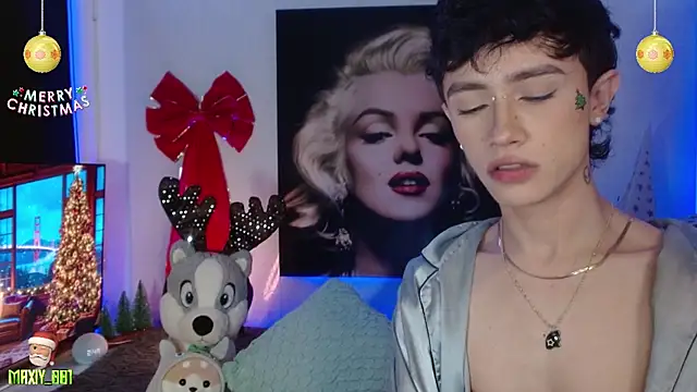 maxiy 001 online show from 4, 12, 2024