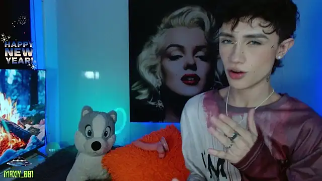 maxiy 001 online show from 4, 1, 2025