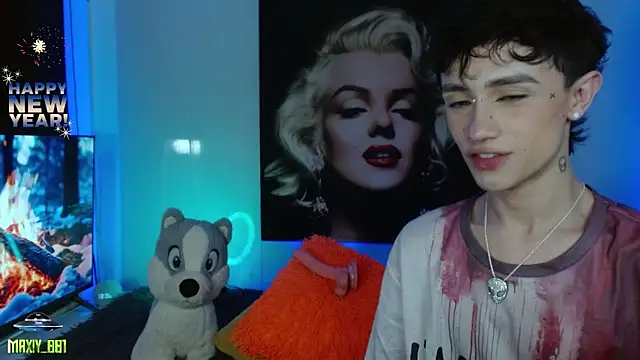 maxiy 001 online show from 4, 1, 2025