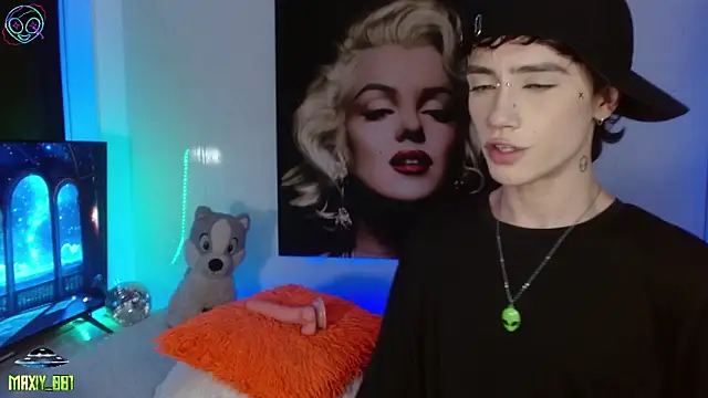 maxiy 001 online show from 20, 9, 2025