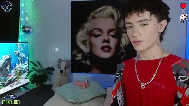 maxiy 001 online show from 15, 5, 2026