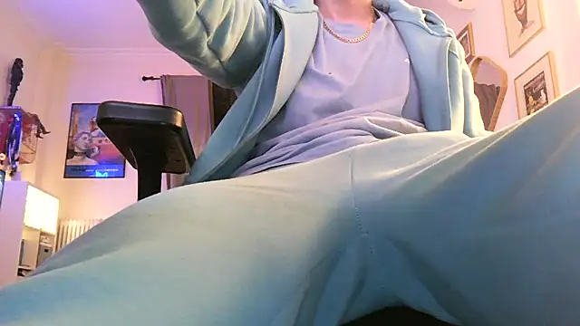 Snapshot of Bigone_uncut chatting on 20, 10, 2025 Bigone uncut online show from 20, 10, 2025