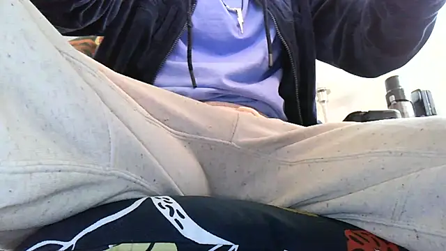 Snapshot of Bigone_uncut chatting on 7, 2, 2026 Bigone uncut online show from 7, 2, 2026