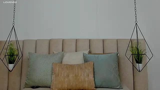 Snapshot of Olivia_Collins1 chatting on 4, 3, 2025 Olivia Collins1 online show from 4, 3, 2025