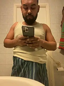 Snapshot of malout123J chatting on 21, 3, 2026 malout123J online show from 21, 3, 2026