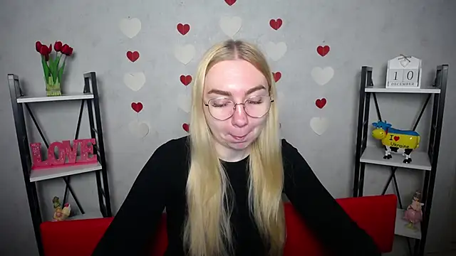 BeatriceFly online show from 11, 12, 2024