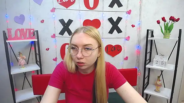 BeatriceFly online show from 25, 1, 2025