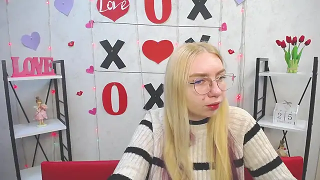 BeatriceFly online show from 25, 2, 2025