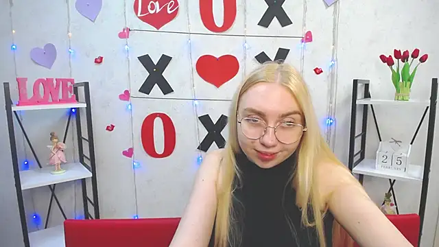 BeatriceFly online show from 25, 2, 2025