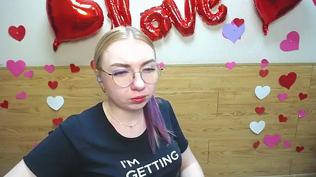 BeatriceFly online show from 16, 3, 2025