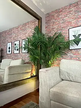 DahianaWalcott online show from 7, 3, 2025