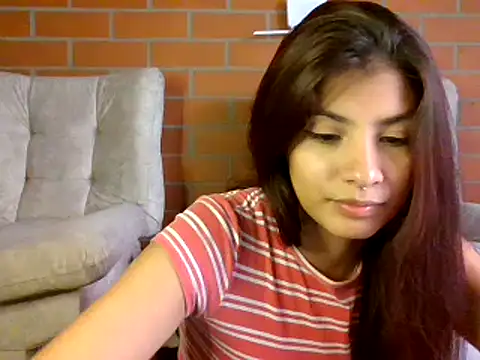 Snapshot of hanna_beili chatting on 4, 12, 2024 hanna beili online show from 4, 12, 2024