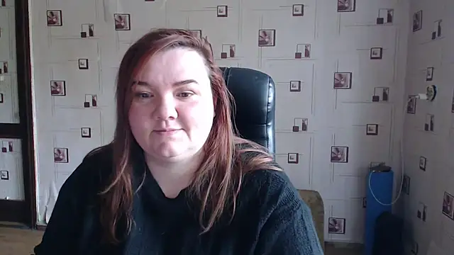 Snapshot of TasyaBigTTs chatting on 15, 4, 2026 TasyaBigTTs online show from 15, 4, 2026