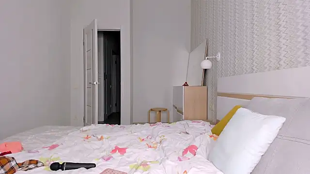 Clear Angel online show from 20, 9, 2025