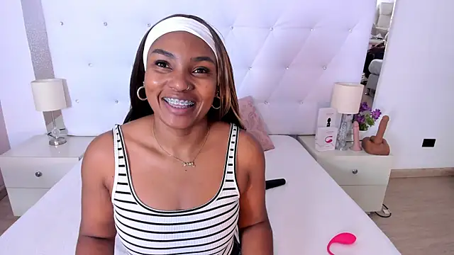 Isla Scott online show from 14, 11, 2025