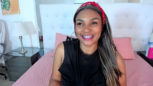 Isla Scott online show from 4, 3, 2026