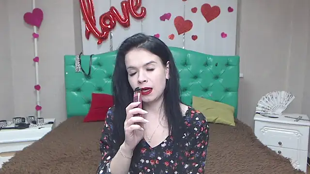 JasmineKouch online show from 8, 3, 2026