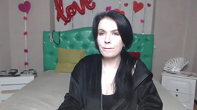 JasmineKouch online show from 9, 4, 2026