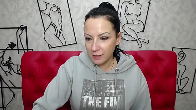 ElizabethSho online show from 10, 2, 2025