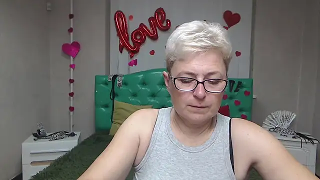 EmiliaGree online show from 22, 9, 2025