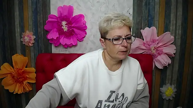 EmiliaGree online show from 4, 10, 2025