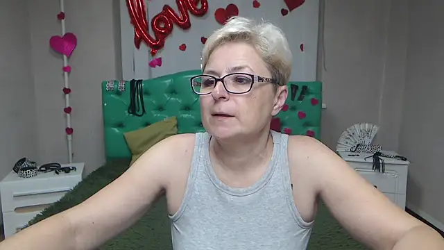 EmiliaGree online show from 12, 10, 2025